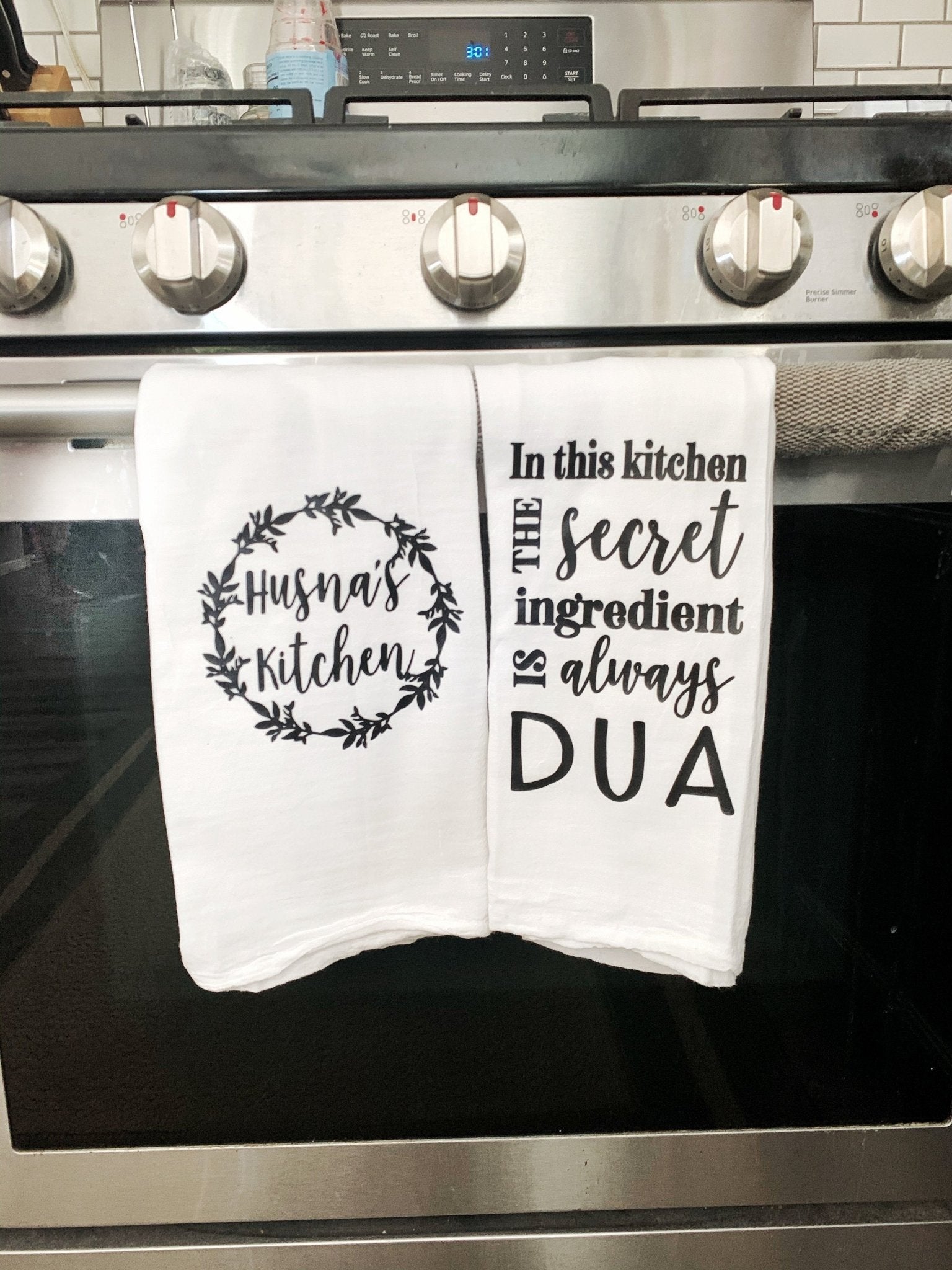 Personalized Dish Towel - Family Name Kitchen Towel - Established Year -  Custom Tea Towel - Kitchen Decor - New Couple Gift - Wedding Gift